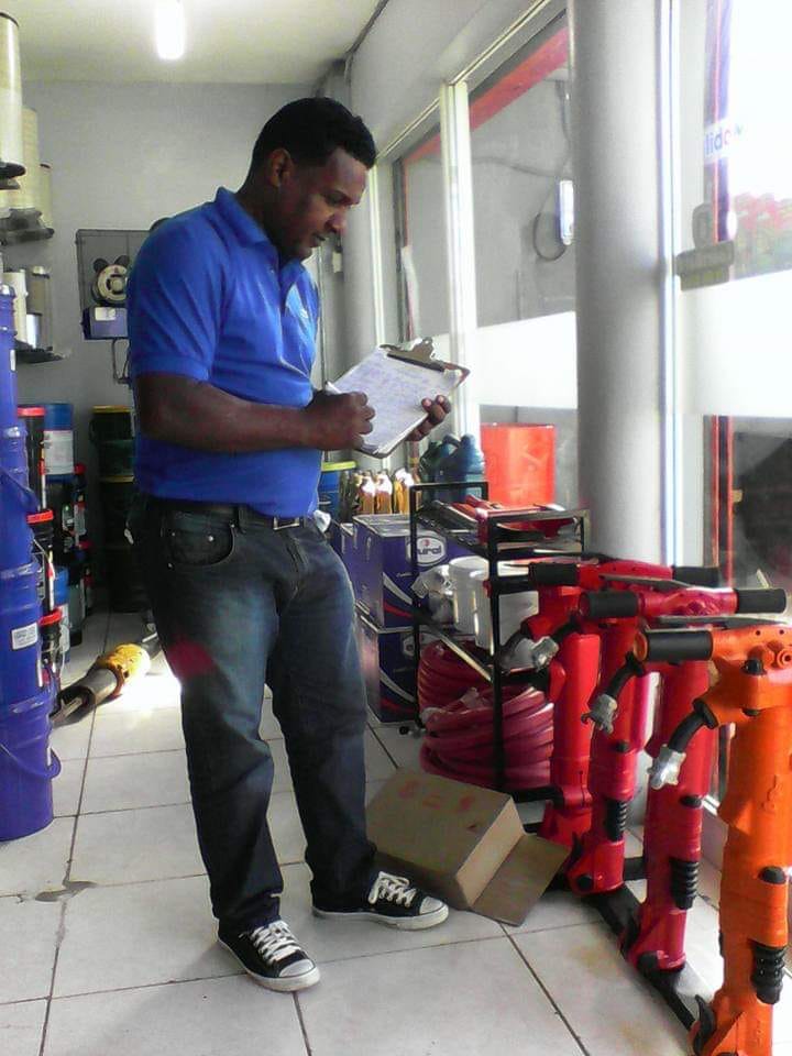 PLM SRL expertos en martillos neumaticos